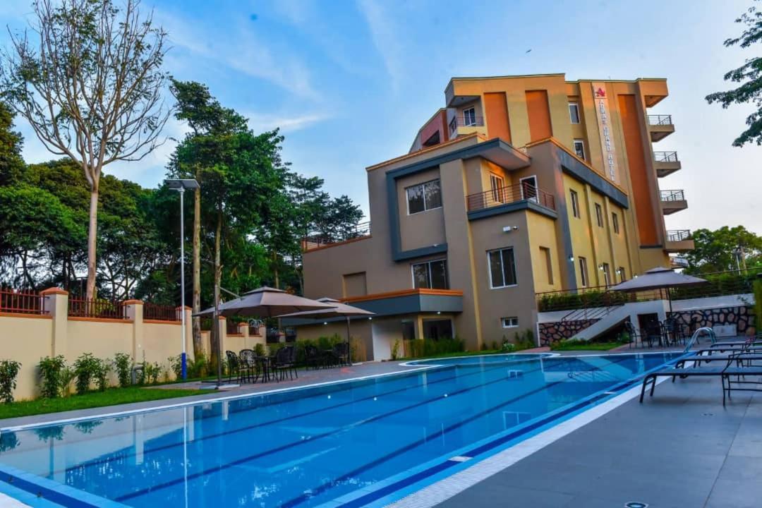 אנטבה Admas Grand Hotel מראה חיצוני תמונה