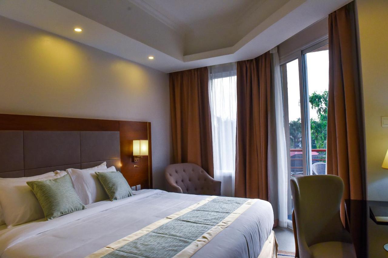 אנטבה Admas Grand Hotel מראה חיצוני תמונה