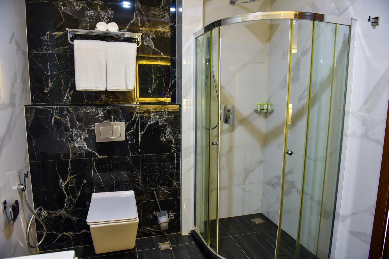 אנטבה Admas Grand Hotel מראה חיצוני תמונה