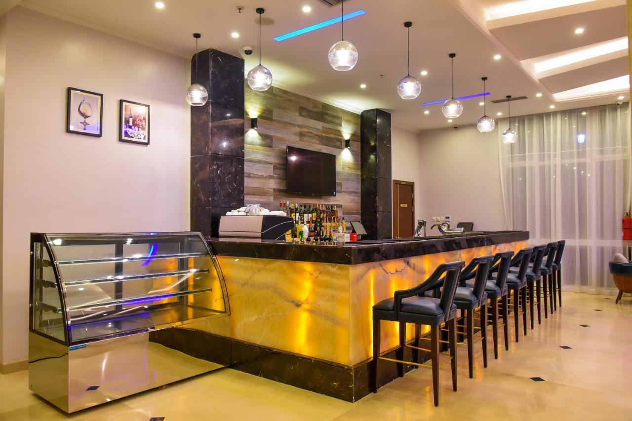 אנטבה Admas Grand Hotel מראה חיצוני תמונה