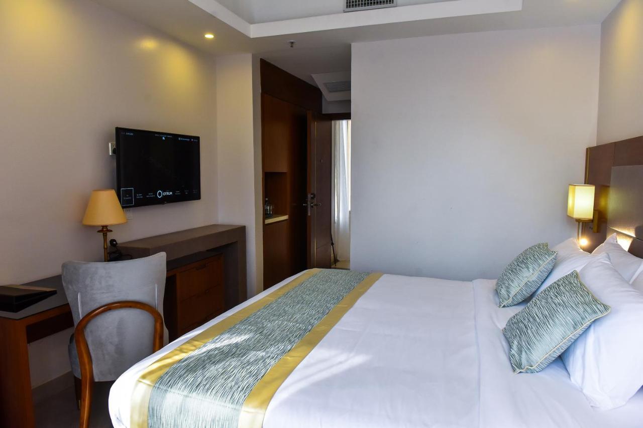 אנטבה Admas Grand Hotel מראה חיצוני תמונה